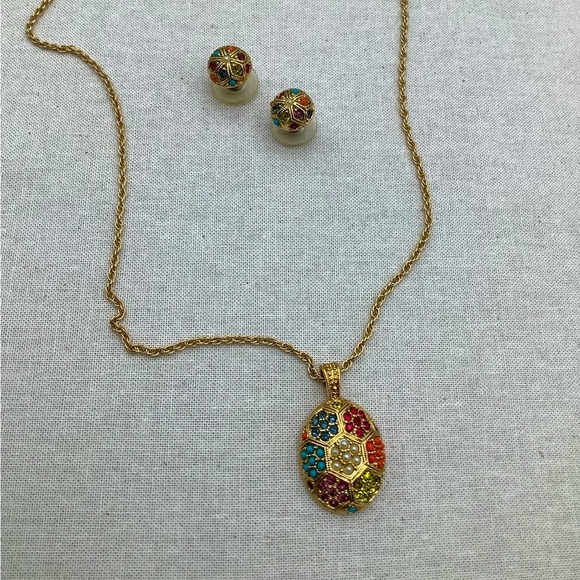 D’Orlan Buried Treasure 22kt Gold Pendant Necklace and Earring Set - Picture 2 of 4